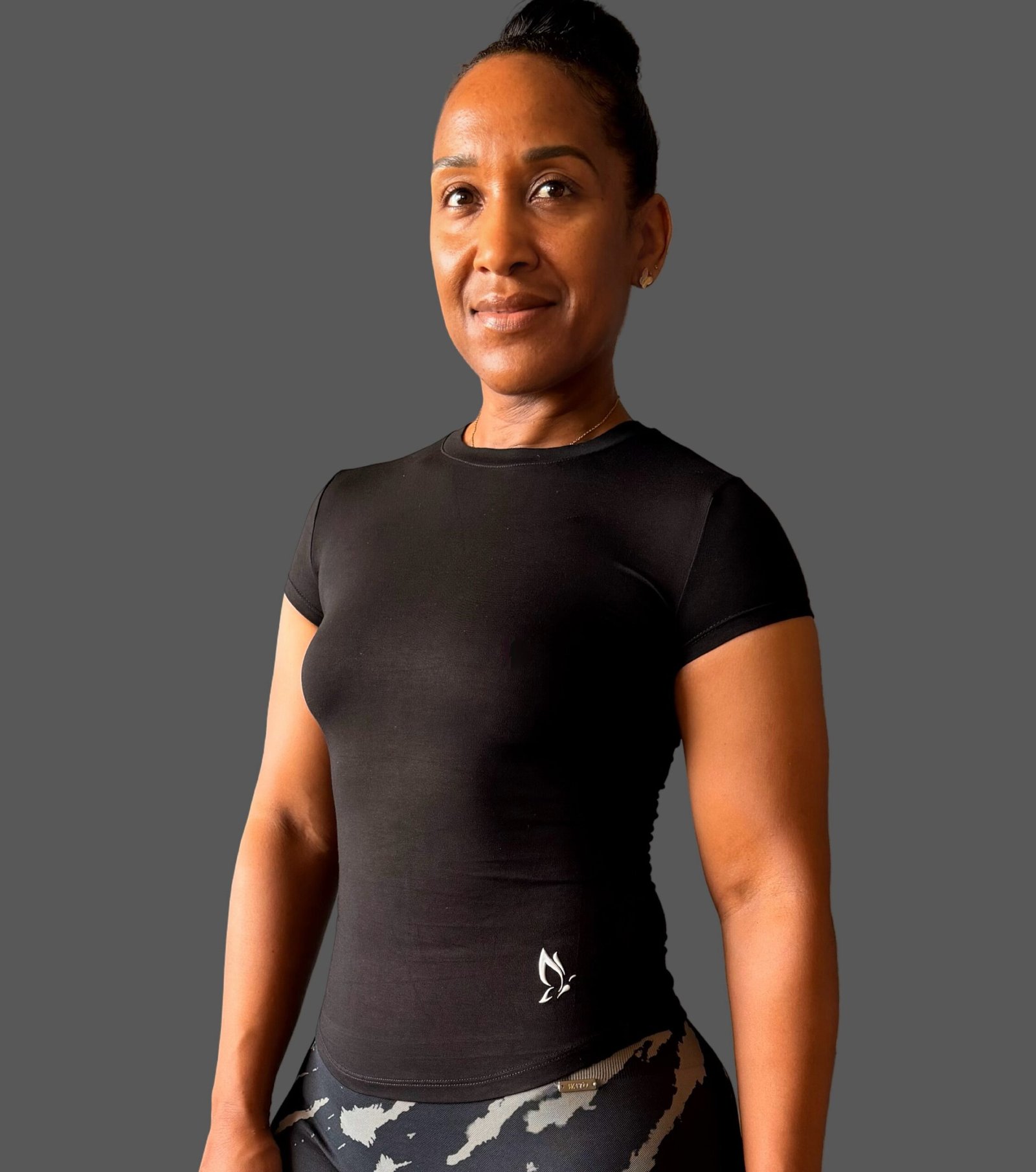 Kalahni T-Shirt - Image 4